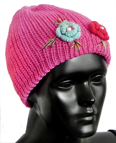 Ladies Hand Knitted Pink Beanie Woolen Hat
