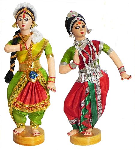 Bharatnatyam and Odissi Dancers