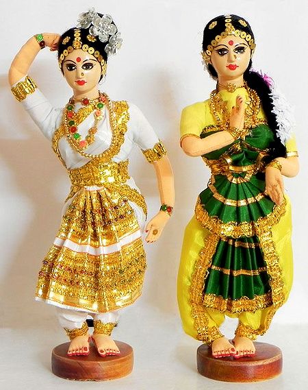 Indian Classical Dancers - Kuchipudi and Bharatnatyam