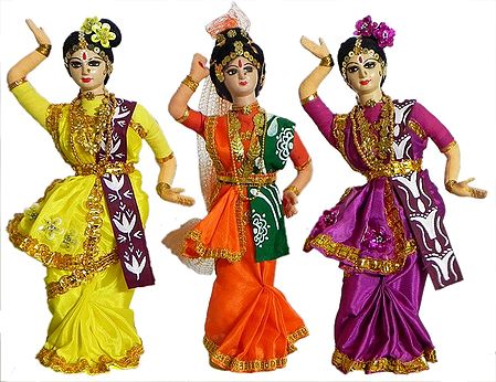 Dancers from Shantiniketan