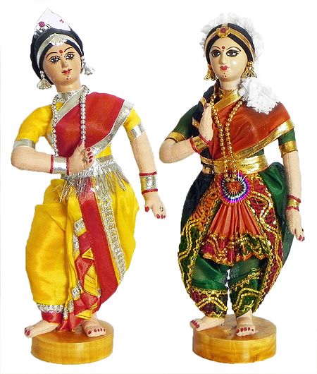 Bharatnatyam and Odissi Dancers