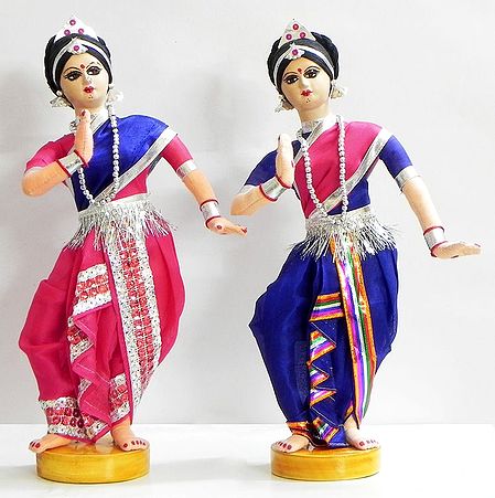Odissi Dancers