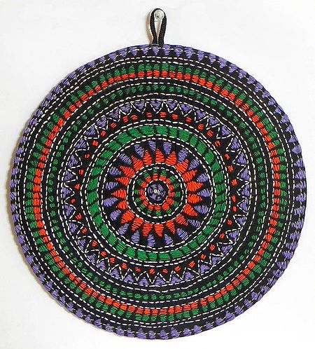 Decorative Cloth Embroidered Round Wall Hanging