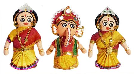 Ganesha with His two Consort Riddhi and Siddhi