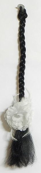 Artificial Braided Black Hair with Detachable White Cloth Flower Hair Clutcher