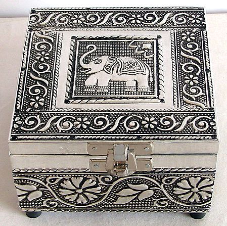 Metal Carving Jewelry Box with Velvet Lining
