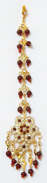 Faux Garnet and Zirconia Stone Studded Mang Tikka with Maroon Beads