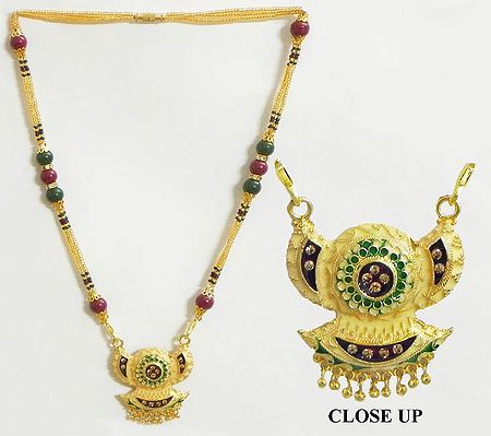 Bead Necklace with Designer Pendant