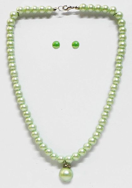 Light Green Bead Necklace with Earrings