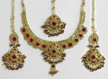 Maroon and Amber Yellow Stone Studded Necklace with  Earrings and Mang Tika