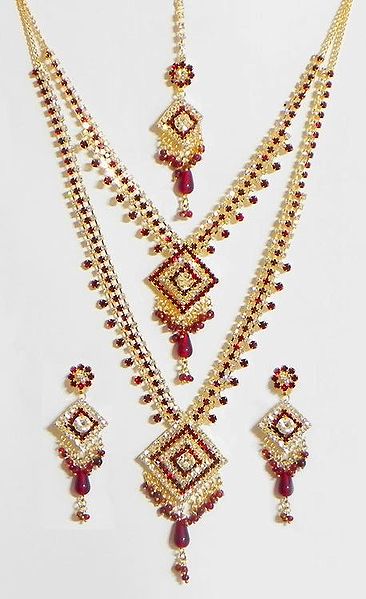 Faux Garnet and Cubic Zirconia Necklace Set with Maang Tikka