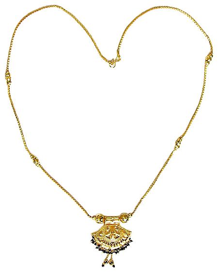 Golden Metal Chain with Pendant