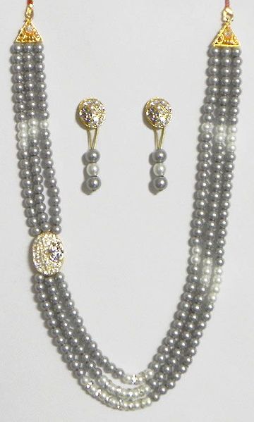 Light Grey and White Pearl Necklace with Earrings