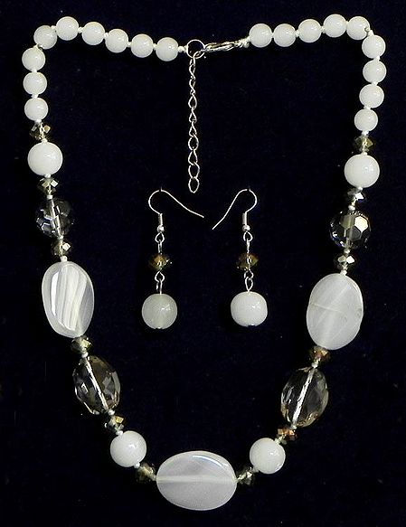 White Stone Bead Tibetan Necklace Set