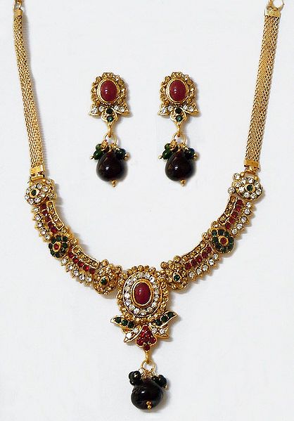 Green, Blue and Red Lacquered Necklace with Kundan Work Pendant, Earrings and Mang Tika