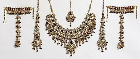 White and Maroon Stone Studded Necklace with Earrings, Ratanchur and Maang Tikka