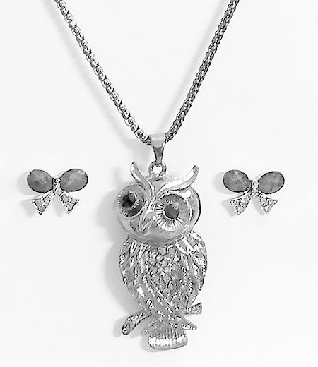 Black Stone Studded Owl Pendant with Metal Chain and Earrings