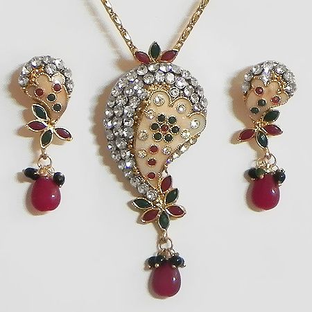White Stone Studded Laquered Pendant with Earrings
