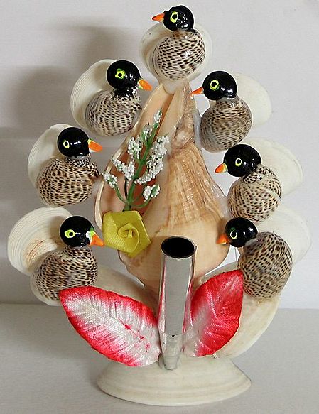 Decorative Pen Stand with Seven Birds