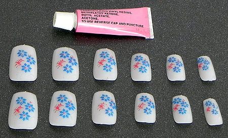 Artificial Designer Nails with Gum