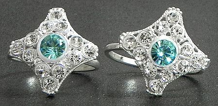White and Blue Stone Studded Diamond Shaped Toe Ring