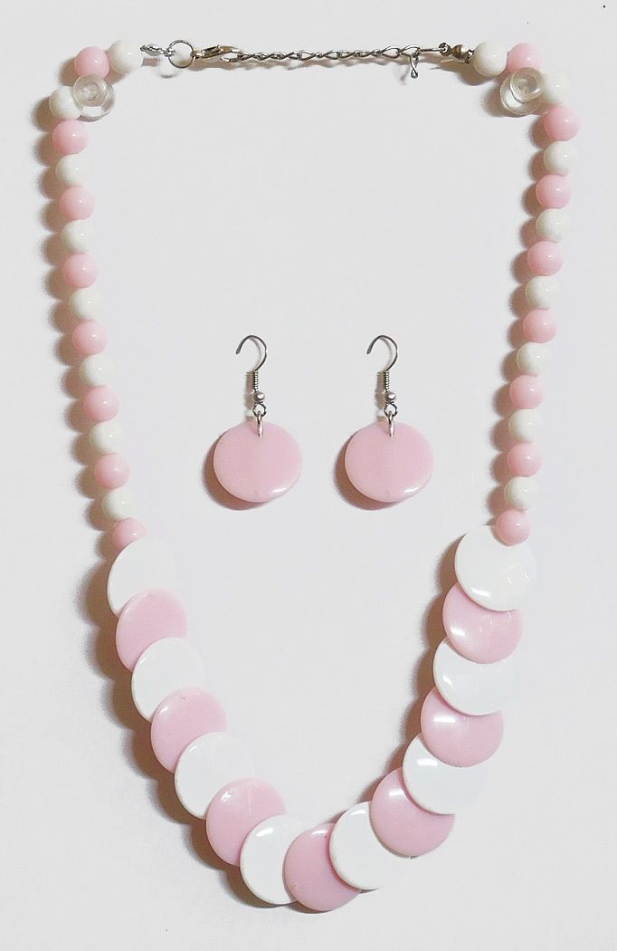 Length 1.25 inches DollsofIndia Pink and White Beaded Necklace OQ32 19.5 inches and Earrings 